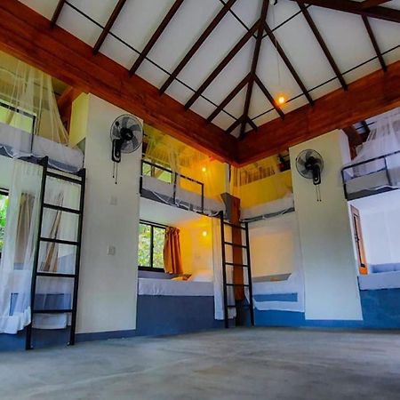 Jungle Escape Hiriketiya Hotel Диквела Екстериор снимка