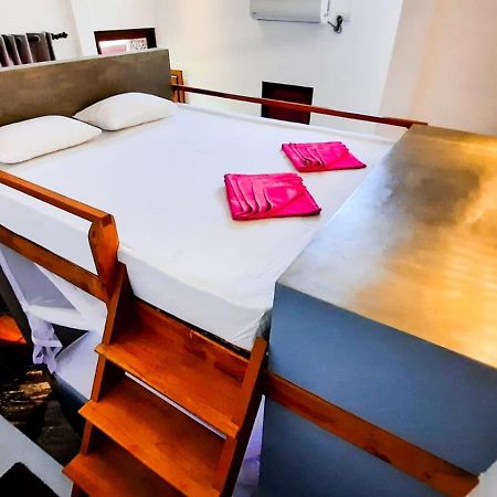 Jungle Escape Hiriketiya Hotel Диквела Екстериор снимка