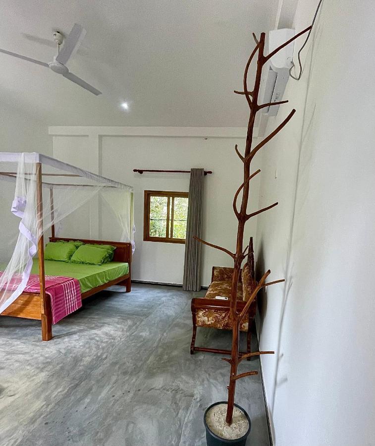Jungle Escape Hiriketiya Hotel Диквела Екстериор снимка