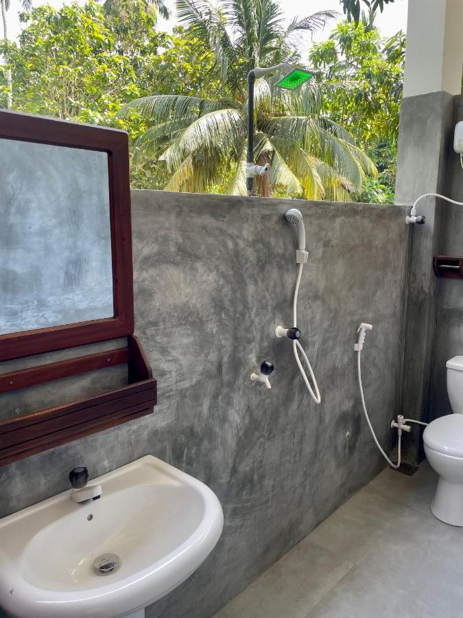 Jungle Escape Hiriketiya Hotel Диквела Екстериор снимка