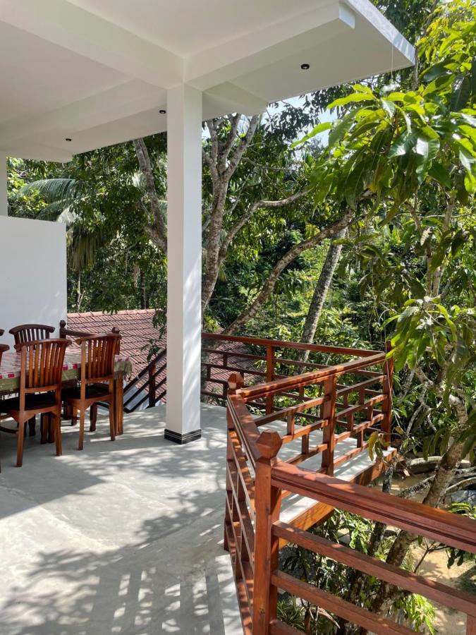 Jungle Escape Hiriketiya Hotel Диквела Екстериор снимка