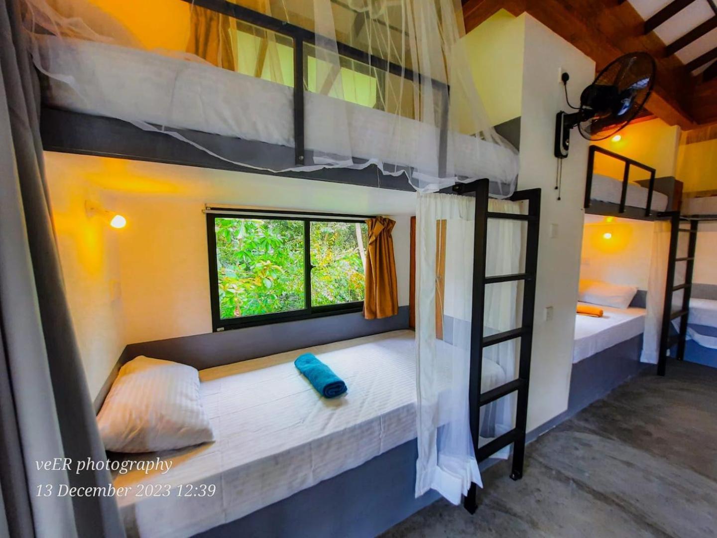 Jungle Escape Hiriketiya Hotel Диквела Екстериор снимка