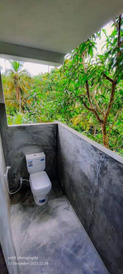 Jungle Escape Hiriketiya Hotel Диквела Екстериор снимка
