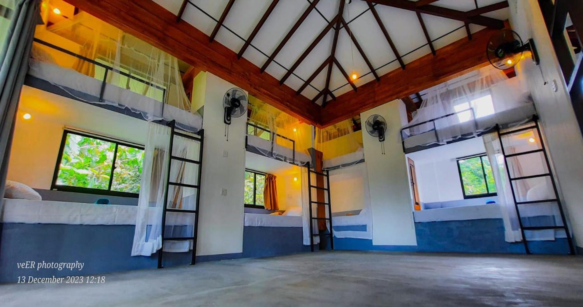 Jungle Escape Hiriketiya Hotel Диквела Екстериор снимка